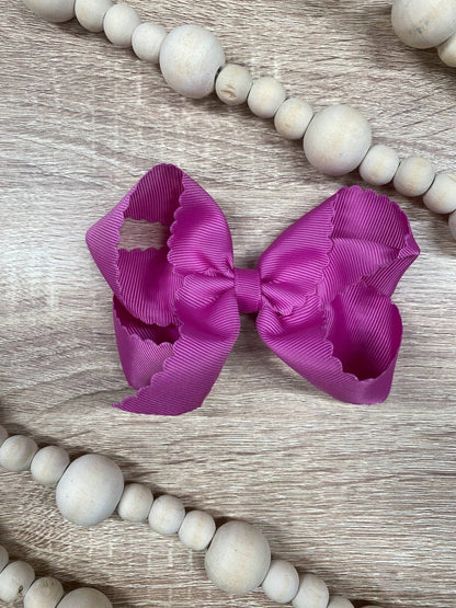 Bow Classic Scalloped - Alligator Clip - 4.5"