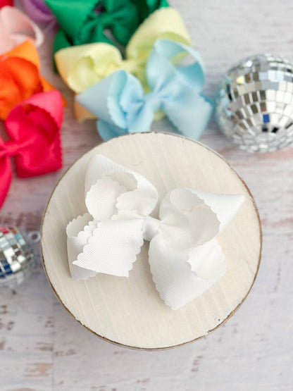 Bow Classic Scalloped - Alligator Clip - 4.5"