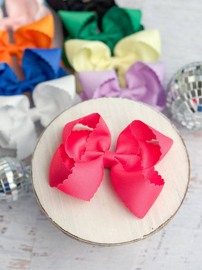 Bow Classic Scalloped - Alligator Clip - 4.5"