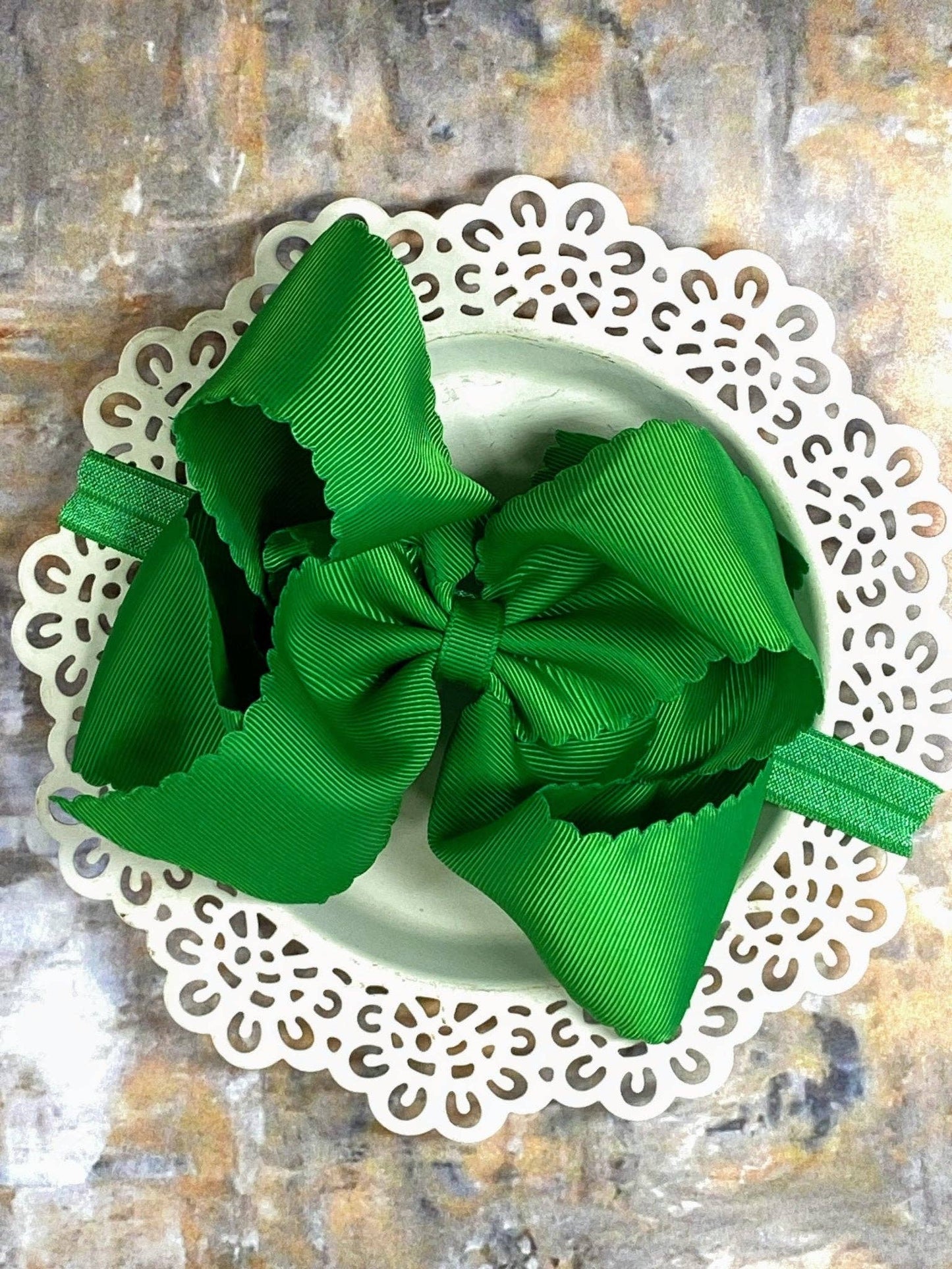 Headband Oversize Scalloped Bow - 5.5"
