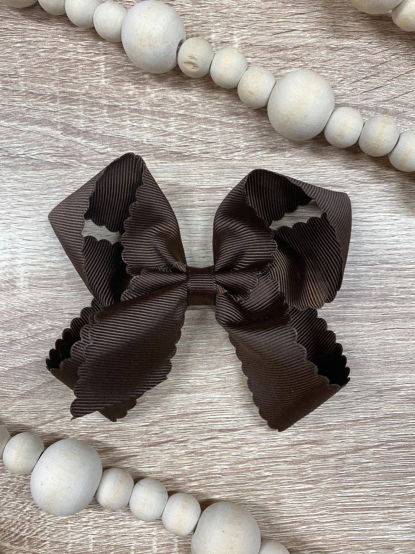 Bow Classic Scalloped - Alligator Clip - 4.5"