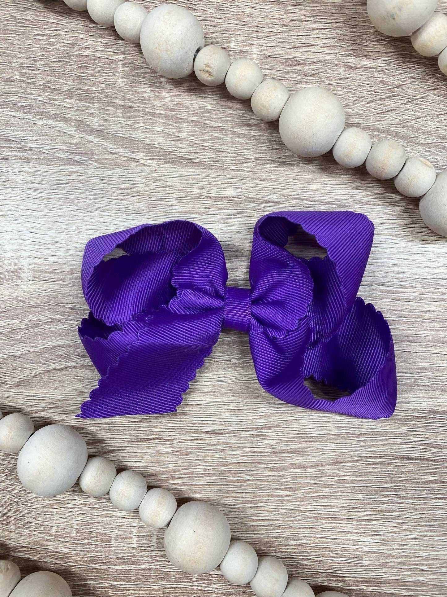 Bow Classic Scalloped - Alligator Clip - 4.5"