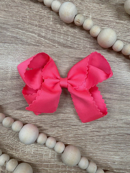 Bow Classic Scalloped - Alligator Clip - 4.5"