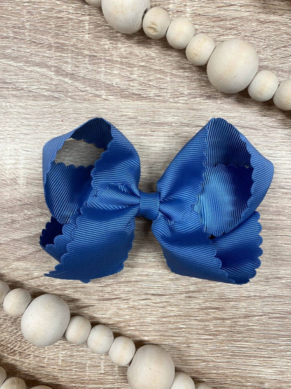Bow Classic Scalloped - Alligator Clip - 4.5"
